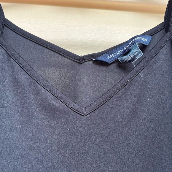 French Connection black mini dress shoulder straps, 100% polyester size 2 - Picture 4 of 6